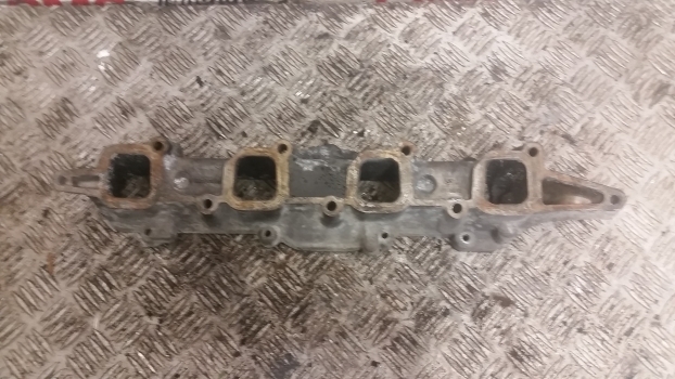 New Holland T5.100, T5.110, T5.120 Engine Air Intake Manifold Spacer 5801701355 - Sesalni kolektor za Traktor: slika 3 New Holland T5.100, T5.110, T5.120 Engine Air Intake Manifold Spacer 5801701355 - Sesalni kolektor za Traktor: slika 3
