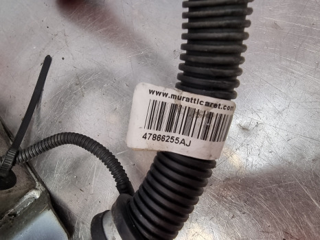 Kabli/ Žični kabel New Holland T5.120, T5 Series, Battery Wiring With Fuse Box 47866255, 87716664: slika 7