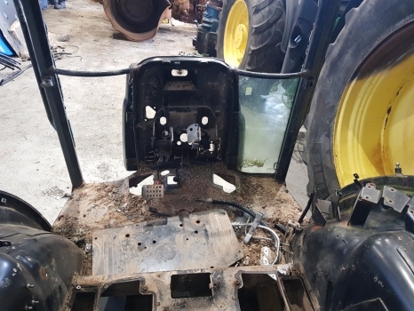 Kabina za Traktor New Holland T5.95, 105, 115 Case Farmall 95u, 105u, 115u Cab Frame 47756580: slika 6