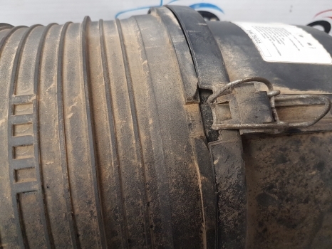 New Holland T5.95, T4.105, T4.115, Farmal 105a Air Cleaner Assy 84267277 - Zračni filter za Traktor: slika 4 New Holland T5.95, T4.105, T4.115, Farmal 105a Air Cleaner Assy 84267277 - Zračni filter za Traktor: slika 4