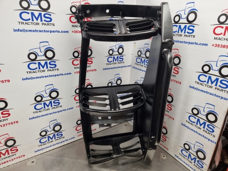 New Holland T6.145, T6, Case Maxxum, Cab Footstep, Step Lhs 47996639 - Vstopni prag: slika 1 New Holland T6.145, T6, Case Maxxum, Cab Footstep, Step Lhs 47996639 - Vstopni prag: slika 1