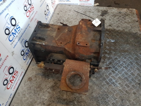 New Holland Td4f, Td5, Tdf, Td5.105 Transmission Gearbox Nut 84286475, 84286478 - Menjalnik: slika 4 New Holland Td4f, Td5, Tdf, Td5.105 Transmission Gearbox Nut 84286475, 84286478 - Menjalnik: slika 4