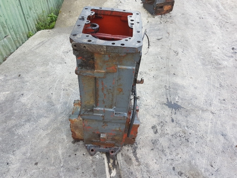 New Holland Tm, 60 Transmission Housing 5164693, 5181448, 5183647 - Menjalnik: slika 3 New Holland Tm, 60 Transmission Housing 5164693, 5181448, 5183647 - Menjalnik: slika 3