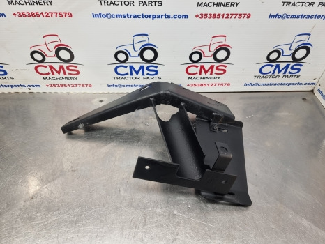 New Holland Tm, Ts, Tl, 60, 40 Series, Mudguard Extension Support Rhs 82029985 - Blatnik: slika 1 New Holland Tm, Ts, Tl, 60, 40 Series, Mudguard Extension Support Rhs 82029985 - Blatnik: slika 1