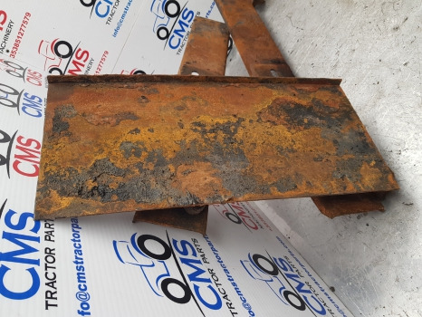 New Holland Tm140, Tm155 Fuel Tank Bracket Rhs 82030453, 82028782, 82027187 - Rezervoar za gorivo: slika 5 New Holland Tm140, Tm155 Fuel Tank Bracket Rhs 82030453, 82028782, 82027187 - Rezervoar za gorivo: slika 5
