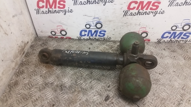 Old Stock Old Stock Front Axle Suspension Cylinder Ram - Vzmetenje za Traktor: slika 1 Old Stock Old Stock Front Axle Suspension Cylinder Ram - Vzmetenje za Traktor: slika 1