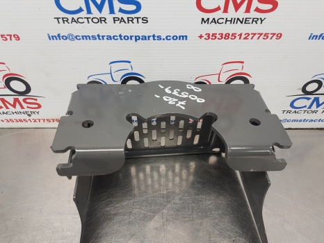 Ford, New Holland 40 Series, Ts Series, 7840, Ts110, Pto Guard, Shield 82005822 - Rezervni deli za Traktor: slika 4 Ford, New Holland 40 Series, Ts Series, 7840, Ts110, Pto Guard, Shield 82005822 - Rezervni deli za Traktor: slika 4