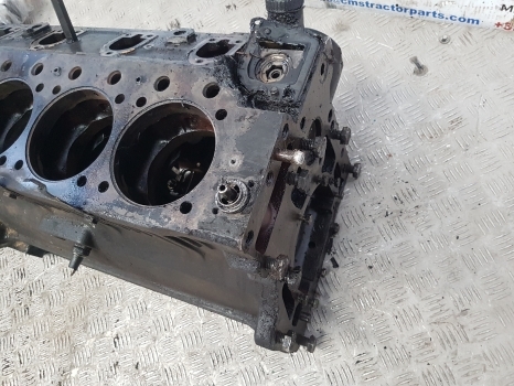 Same Explorer 65, 70 75, 80 Engine Crankcase Block 065.1110.0, 9.06599.41.3 - Karter za Traktor: slika 4 Same Explorer 65, 70 75, 80 Engine Crankcase Block 065.1110.0, 9.06599.41.3 - Karter za Traktor: slika 4