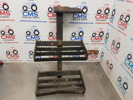 T5000, Tl, Tla, Case Jxu Series, Foot Step Assy Rhs 5184803, 82007963, 82007964 - Vstopni prag za Kmetijski stroj: slika 1 T5000, Tl, Tla, Case Jxu Series, Foot Step Assy Rhs 5184803, 82007963, 82007964 - Vstopni prag za Kmetijski stroj: slika 1