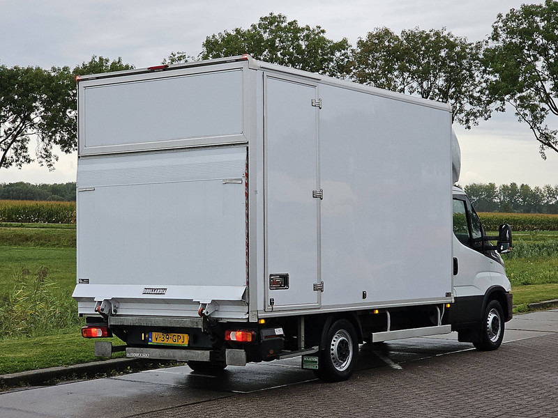 Iveco Daily 35S18 ac automaat EURO6 - Dostavno vozilo z zabojnikom: slika 3 Iveco Daily 35S18 ac automaat EURO6 - Dostavno vozilo z zabojnikom: slika 3