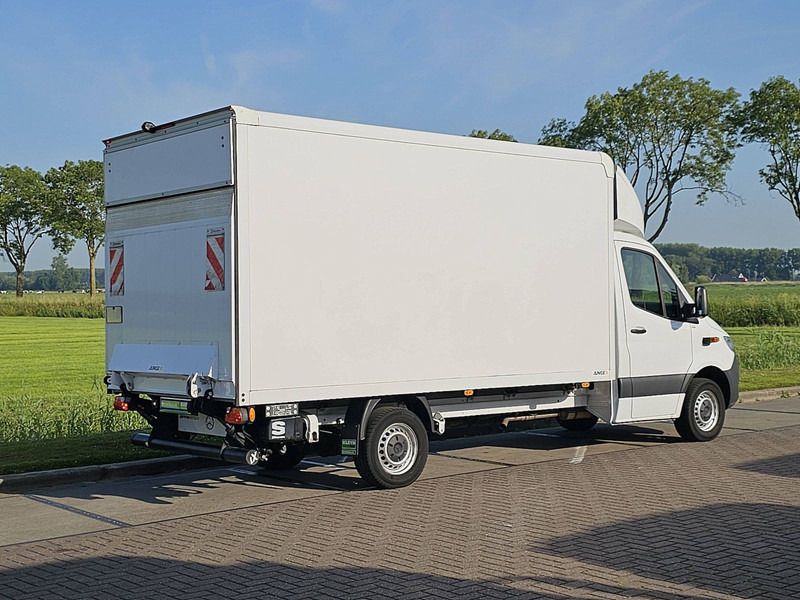 Mercedes-Benz Sprinter 317 Bakwagen Laadklep! - Dostavno vozilo z zabojnikom: slika 3 Mercedes-Benz Sprinter 317 Bakwagen Laadklep! - Dostavno vozilo z zabojnikom: slika 3