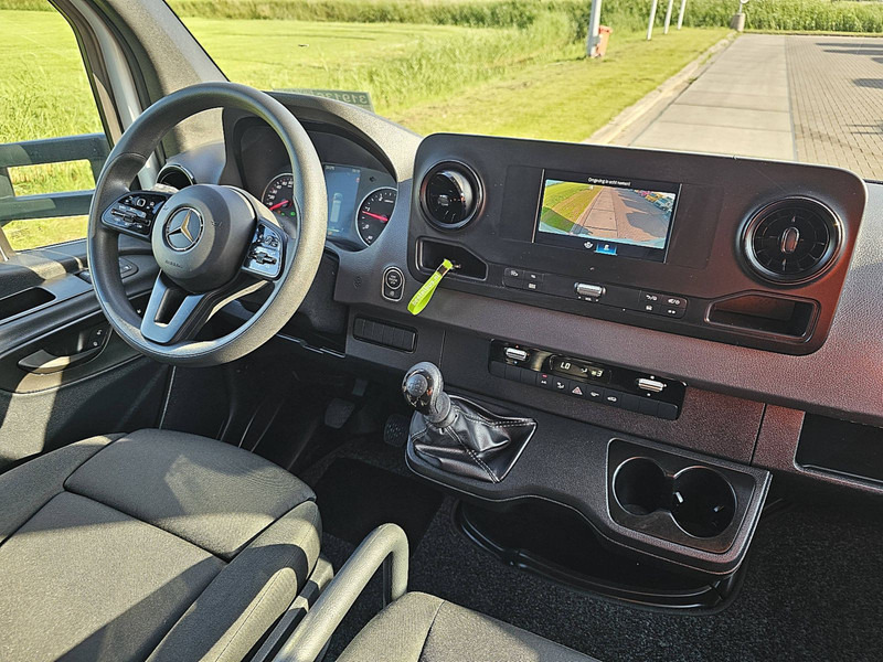 Dostavno vozilo z zabojnikom Mercedes-Benz Sprinter 317 Bakwagen Laadklep!: slika 7 Dostavno vozilo z zabojnikom Mercedes-Benz Sprinter 317 Bakwagen Laadklep!: slika 7