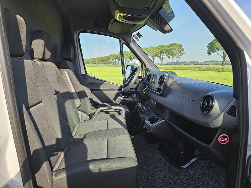 Dostavno vozilo z zabojnikom Mercedes-Benz Sprinter 317 Bakwagen Laadklep!: slika 6 Dostavno vozilo z zabojnikom Mercedes-Benz Sprinter 317 Bakwagen Laadklep!: slika 6