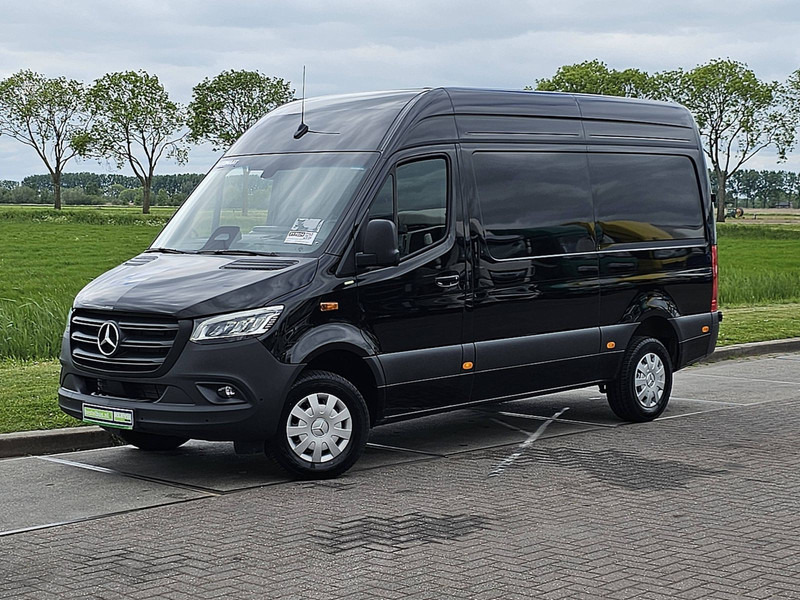 Mercedes-Benz Sprinter 317 L2H2 LED RWD! - Furgon: slika 2 Mercedes-Benz Sprinter 317 L2H2 LED RWD! - Furgon: slika 2