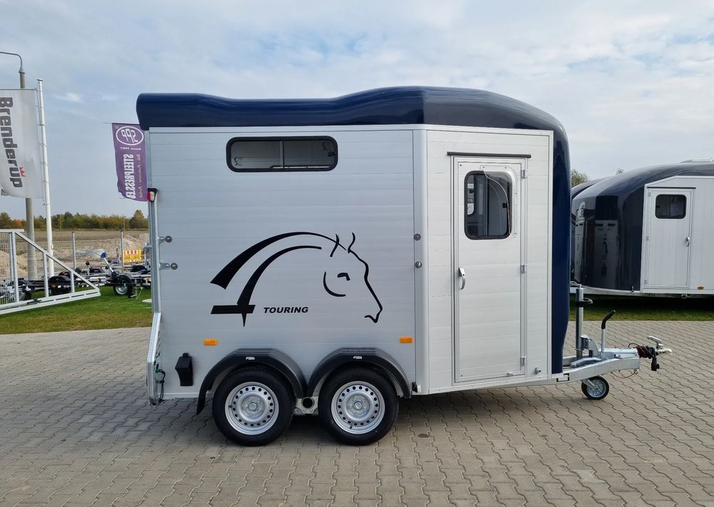 CHEVAL LIBERTÉ Touring Country + siodlarnia | przyczepa dla dwóch koni z rampą z przodu | 2000 kg DMC - Prikolica za konje: slika 4 CHEVAL LIBERTÉ Touring Country + siodlarnia | przyczepa dla dwóch koni z rampą z przodu | 2000 kg DMC - Prikolica za konje: slika 4