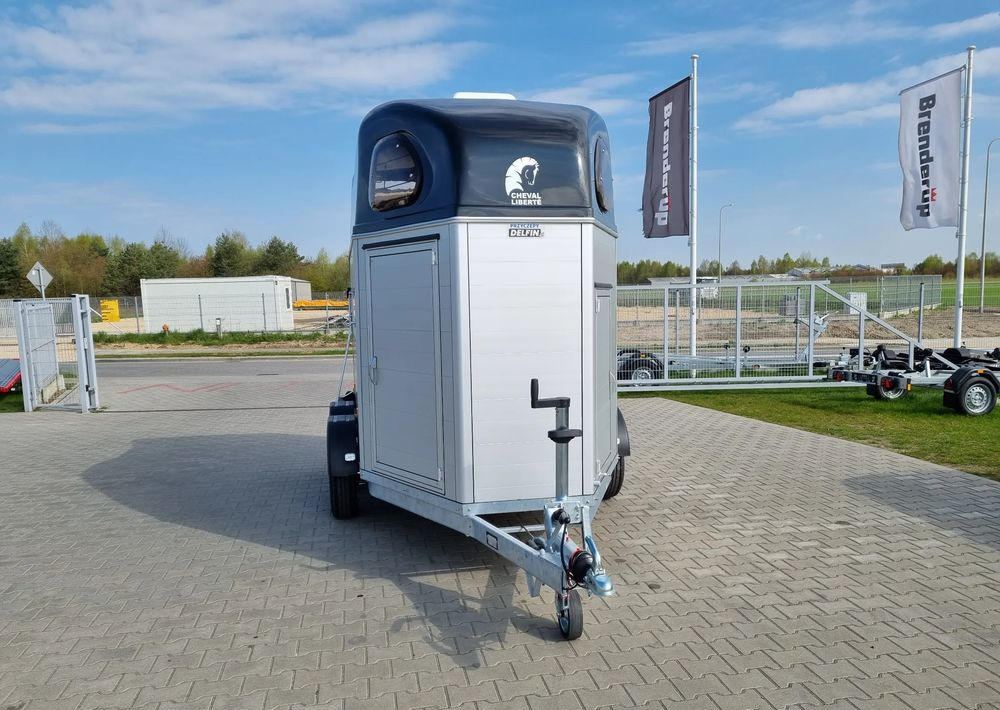 Cheval Liberte Gold First Alu + siodlarnia przyczepa dwukonna - Avtomobilska prikolica: slika 2 Cheval Liberte Gold First Alu + siodlarnia przyczepa dwukonna - Avtomobilska prikolica: slika 2