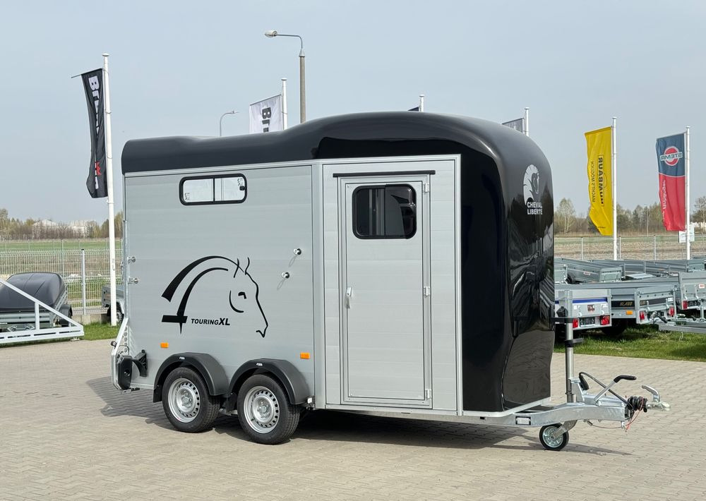 Cheval Liberte Touring Country XL przyczepa na dwa konie | duża siodlarnia | drzwi boczne | rampa przednia | 387×179 cm | ALUMINIOWA | Debon | dostawa | mocna i solidna | - Prikolica za konje: slika 1 Cheval Liberte Touring Country XL przyczepa na dwa konie | duża siodlarnia | drzwi boczne | rampa przednia | 387×179 cm | ALUMINIOWA | Debon | dostawa | mocna i solidna | - Prikolica za konje: slika 1