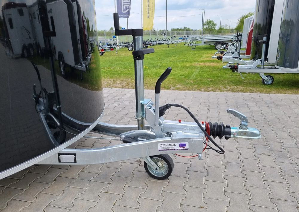 DEBON Furgon C500 ALU + drzwi boczne - Prikolica zabojnik: slika 4 DEBON Furgon C500 ALU + drzwi boczne - Prikolica zabojnik: slika 4