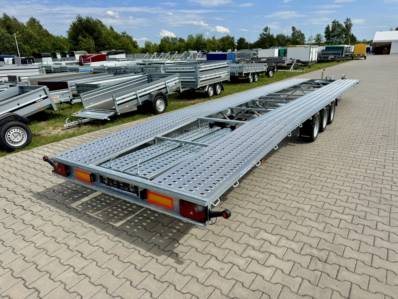 NIEWIADÓW Indiana 9m x 2.1 m | 3.5T - Prikolica avtotransporter: slika 5 NIEWIADÓW Indiana 9m x 2.1 m | 3.5T - Prikolica avtotransporter: slika 5