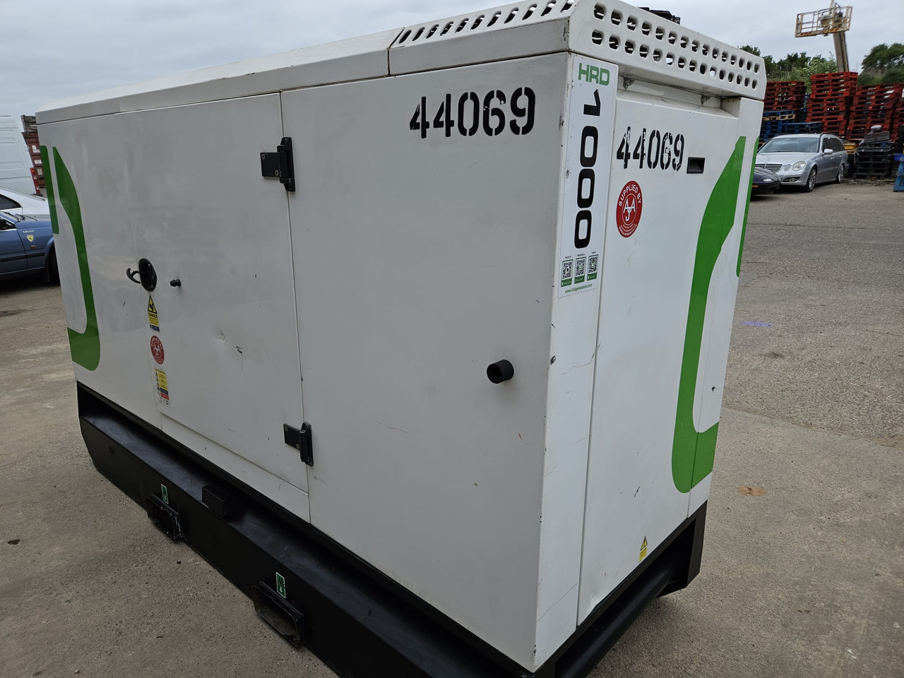 HGI 100KVA PERKINS GENERATOR DIESEL SILENT RENTAL SPECIFICATION HGI 100KVA PERKINS GENERATOR DIESEL SILENT RENTAL SPECIFICATION - Generator: slika 5 HGI 100KVA PERKINS GENERATOR DIESEL SILENT RENTAL SPECIFICATION HGI 100KVA PERKINS GENERATOR DIESEL SILENT RENTAL SPECIFICATION - Generator: slika 5