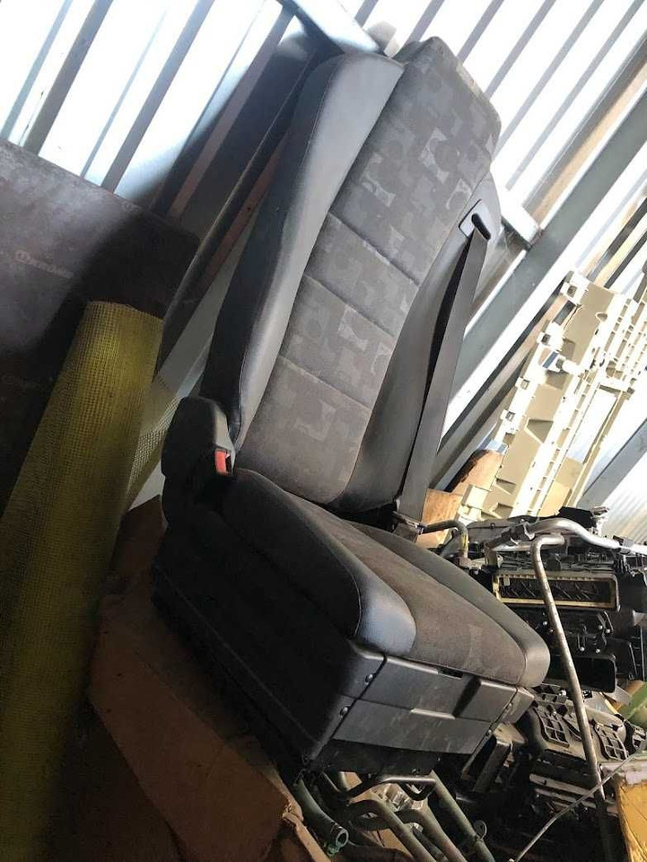 Foteli siedzenia komplet Mercedes Actros nowe - Sedež za Tovornjak: slika 4 Foteli siedzenia komplet Mercedes Actros nowe - Sedež za Tovornjak: slika 4