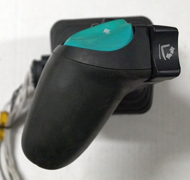 Jungheinrich 51585597 | Joystick Multipilot SN P5300006957H S180100361423 Q630 - Električni sistem za Oprema za rokovanje z materiali: slika 5 Jungheinrich 51585597 | Joystick Multipilot SN P5300006957H S180100361423 Q630 - Električni sistem za Oprema za rokovanje z materiali: slika 5