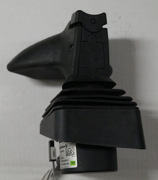 Jungheinrich 51585597 | Joystick Multipilot SN P5300006957H S180100361423 Q630 - Električni sistem za Oprema za rokovanje z materiali: slika 4 Jungheinrich 51585597 | Joystick Multipilot SN P5300006957H S180100361423 Q630 - Električni sistem za Oprema za rokovanje z materiali: slika 4