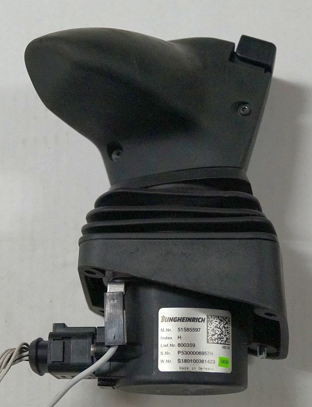 Jungheinrich 51585597 | Joystick Multipilot SN P5300006957H S180100361423 Q630 - Električni sistem za Oprema za rokovanje z materiali: slika 3 Jungheinrich 51585597 | Joystick Multipilot SN P5300006957H S180100361423 Q630 - Električni sistem za Oprema za rokovanje z materiali: slika 3