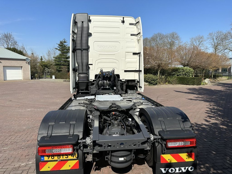 Volvo Volvo FH 500 4x2 ACC I-PARK COOL NEW MODEL FH 500 4x2 - Vlačilec: slika 4 Volvo Volvo FH 500 4x2 ACC I-PARK COOL NEW MODEL FH 500 4x2 - Vlačilec: slika 4