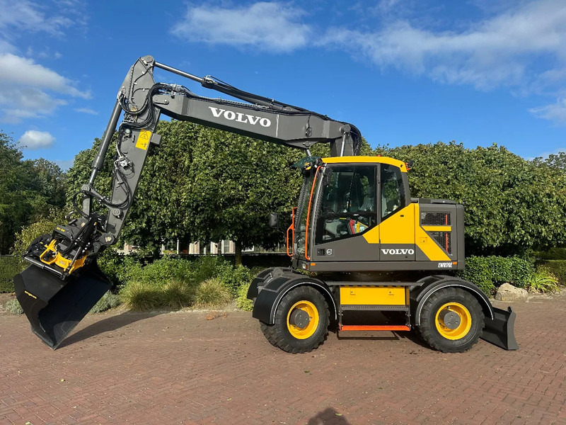 Volvo EWR170 E - Engcon EC319 DC3 - UNUSED - Bager na kolesih: slika 1 Volvo EWR170 E - Engcon EC319 DC3 - UNUSED - Bager na kolesih: slika 1