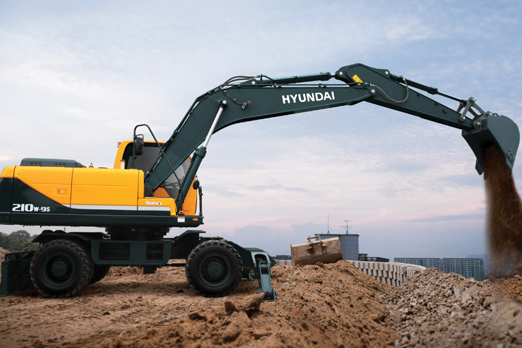 HYUNDAI R210W-9S - Bager na kolesih: slika 1 HYUNDAI R210W-9S - Bager na kolesih: slika 1
