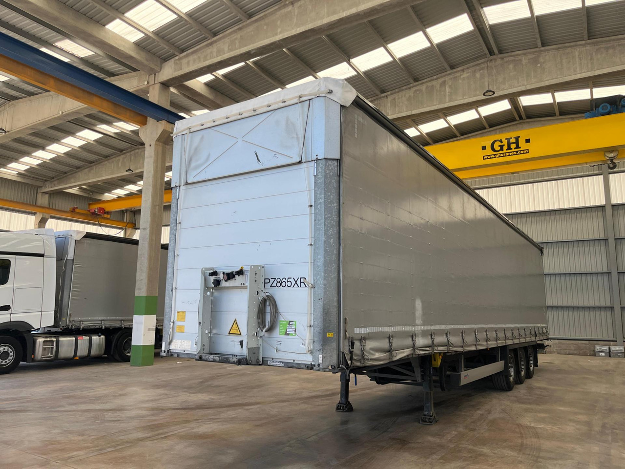 Schmitz Cargobull SCS24/L Varios - Polprikolica s ponjavo: slika 2 Schmitz Cargobull SCS24/L Varios - Polprikolica s ponjavo: slika 2