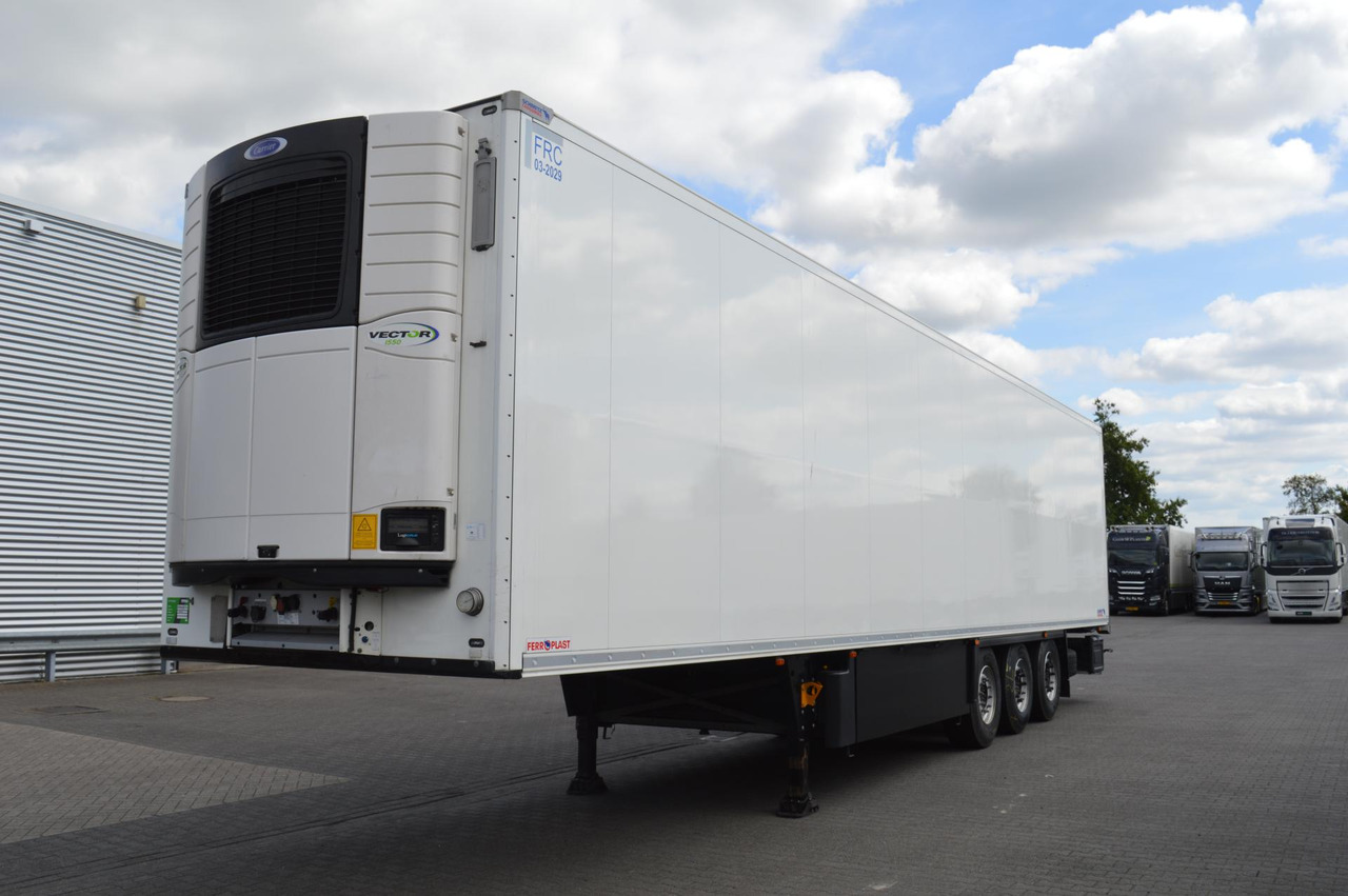 Schmitz Cargobull SKO FP 45 Carrier Vector 1550 - Polprikolica hladilnik: slika 1 Schmitz Cargobull SKO FP 45 Carrier Vector 1550 - Polprikolica hladilnik: slika 1