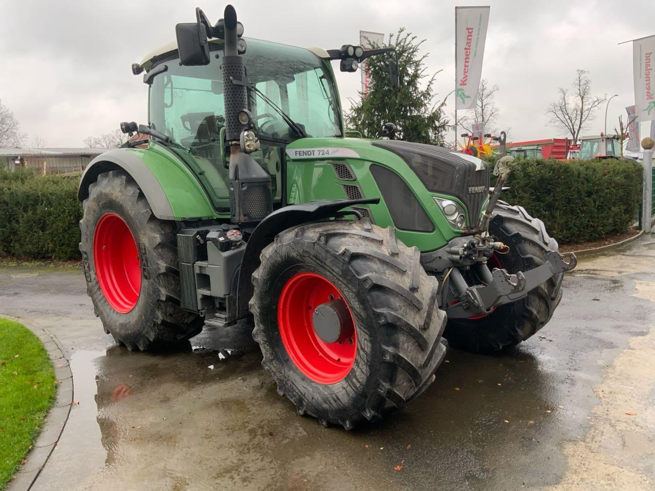 Fendt 724 Vario ProfiPlus - Traktor: slika 1 Fendt 724 Vario ProfiPlus - Traktor: slika 1