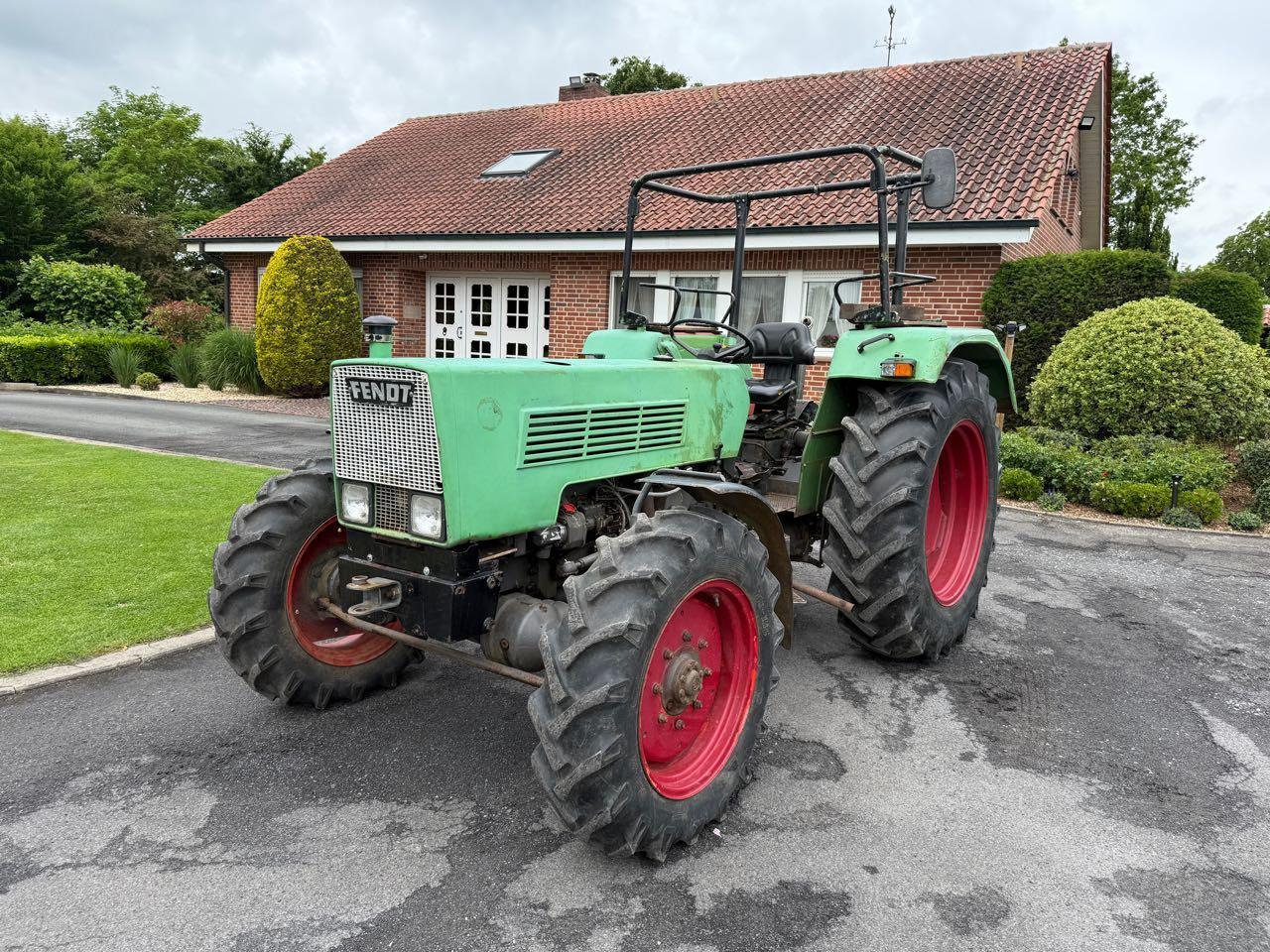 Fendt Farmer 106 (FWA 268S) - Traktor: slika 2 Fendt Farmer 106 (FWA 268S) - Traktor: slika 2