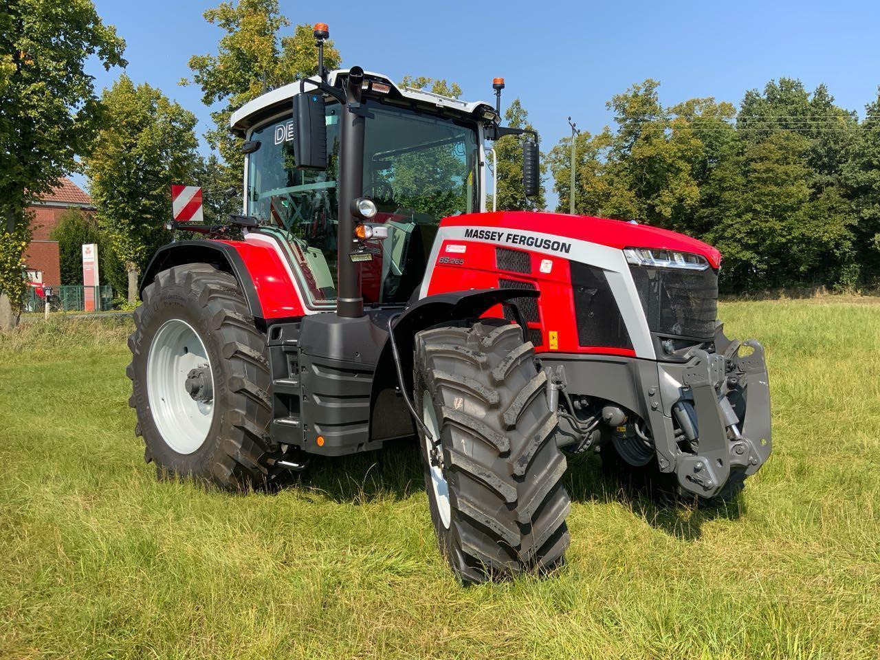 Massey Ferguson MF 8S.265 DYNA-VT - Traktor: slika 2 Massey Ferguson MF 8S.265 DYNA-VT - Traktor: slika 2