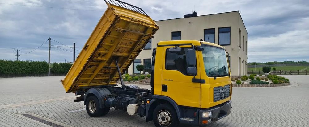 MAN TGL 8.210 * 2007 * 3-stronny KIPER * NOWE OPONY * MANUAL * RESOR * 3 MIEJSCA - Tovornjak prekucnik: slika 1 MAN TGL 8.210 * 2007 * 3-stronny KIPER * NOWE OPONY * MANUAL * RESOR * 3 MIEJSCA - Tovornjak prekucnik: slika 1