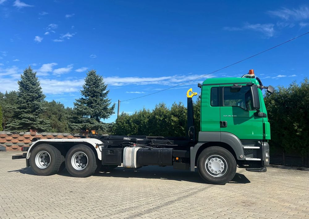 MAN TGS 26.440 | Hakowiec Meiller| 6x4 | 440 KM | przód resor, tył pneumatyczne |Belka ostrzegawcza (koguty) - Kotalni prekucni tovornjak: slika 4 MAN TGS 26.440 | Hakowiec Meiller| 6x4 | 440 KM | przód resor, tył pneumatyczne |Belka ostrzegawcza (koguty) - Kotalni prekucni tovornjak: slika 4