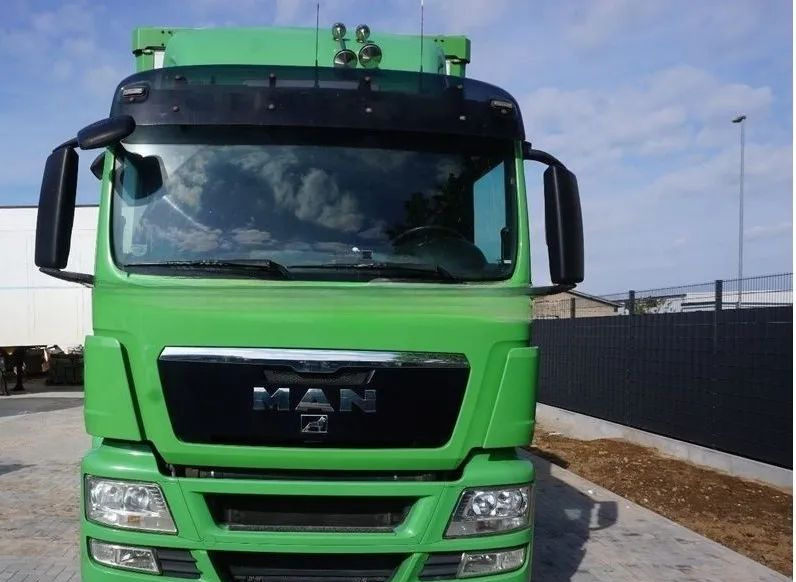 MAN TGS 26.440 ZABUDOWA KABA CAŁA ALUMINIOWA– samochód do transportu zwierząt/koni – 3 pokłady / EURO 5/6X2/PODNOSZONY DACH - Tovornjak za prevoz živine: slika 3 MAN TGS 26.440 ZABUDOWA KABA CAŁA ALUMINIOWA– samochód do transportu zwierząt/koni – 3 pokłady / EURO 5/6X2/PODNOSZONY DACH - Tovornjak za prevoz živine: slika 3
