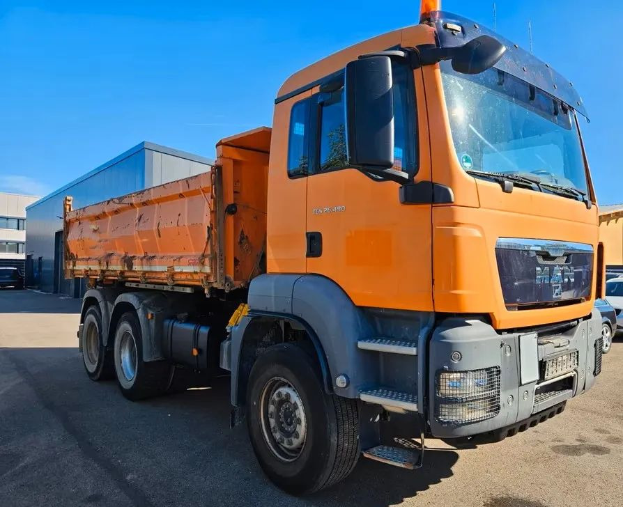 MAN TGS 26.480 6x4 WYWROTKA 3-STRONNA | AUTOMAT | EURO 5 | PRZEBIEG 310 000km! - Tovornjak prekucnik: slika 1 MAN TGS 26.480 6x4 WYWROTKA 3-STRONNA | AUTOMAT | EURO 5 | PRZEBIEG 310 000km! - Tovornjak prekucnik: slika 1