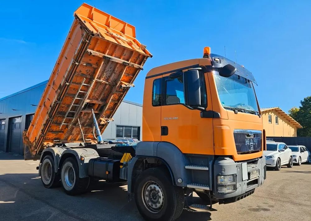 MAN TGS 26.480 6x4 WYWROTKA 3-STRONNA | AUTOMAT | EURO 5 | PRZEBIEG 310 000km! - Tovornjak prekucnik: slika 4 MAN TGS 26.480 6x4 WYWROTKA 3-STRONNA | AUTOMAT | EURO 5 | PRZEBIEG 310 000km! - Tovornjak prekucnik: slika 4