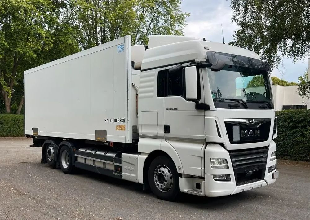 MAN TGX 26.470 – Chłodnia z agregatem Thermo King / Retarder / Navi / Euro 6 /6x2 - Tovornjak hladilnik: slika 2 MAN TGX 26.470 – Chłodnia z agregatem Thermo King / Retarder / Navi / Euro 6 /6x2 - Tovornjak hladilnik: slika 2