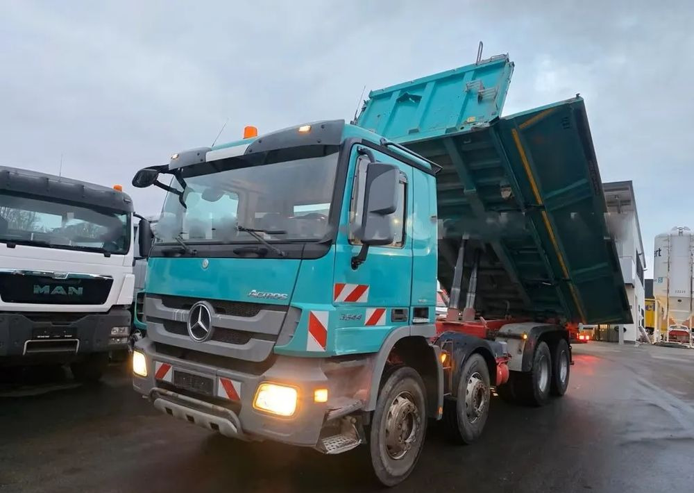 Mercedes-Benz Actros 3544 / 4144 •EPS •Wywrotka trójstronna • 8x4 • Meiller BORDMATIK • Euro5 • - Tovornjak prekucnik: slika 2 Mercedes-Benz Actros 3544 / 4144 •EPS •Wywrotka trójstronna • 8x4 • Meiller BORDMATIK • Euro5 • - Tovornjak prekucnik: slika 2