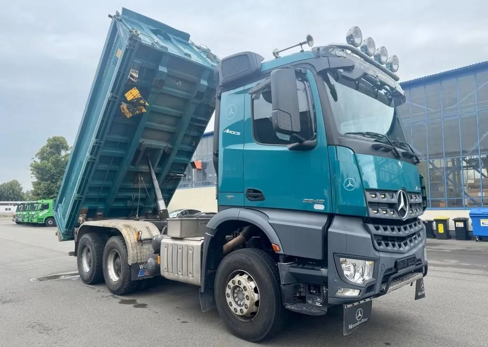 Mercedes-Benz Arocs 2646 6x4 – Wywrotka trójstronna Meiller / Bordmatik / Euro6 - Tovornjak prekucnik: slika 2 Mercedes-Benz Arocs 2646 6x4 – Wywrotka trójstronna Meiller / Bordmatik / Euro6 - Tovornjak prekucnik: slika 2