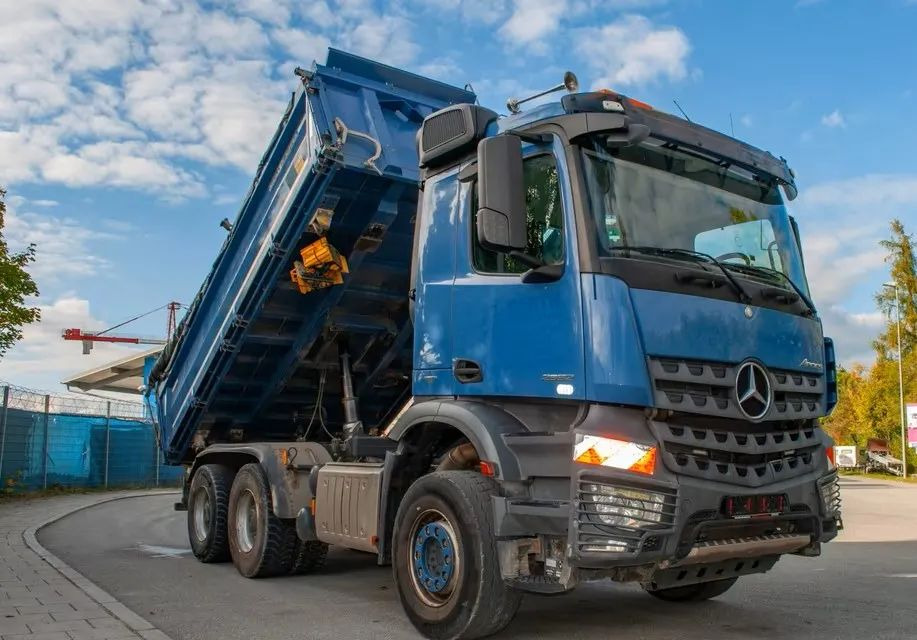 Mercedes-Benz Arocs 2652 6x4 – Wywrotka trójstronna Meiller z Bordmatik (Euro 6) - Tovornjak prekucnik: slika 2 Mercedes-Benz Arocs 2652 6x4 – Wywrotka trójstronna Meiller z Bordmatik (Euro 6) - Tovornjak prekucnik: slika 2