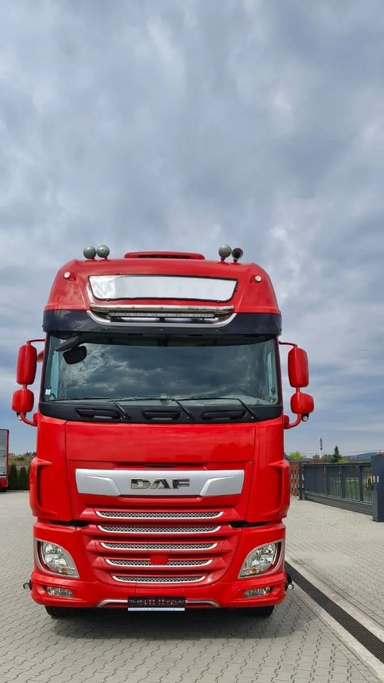 DAF XF 530 Super Space Cab | RETARDER | KLIMATYZACJA | EURO 6 | 2018 | 530 000 km - Vlačilec: slika 4 DAF XF 530 Super Space Cab | RETARDER | KLIMATYZACJA | EURO 6 | 2018 | 530 000 km - Vlačilec: slika 4