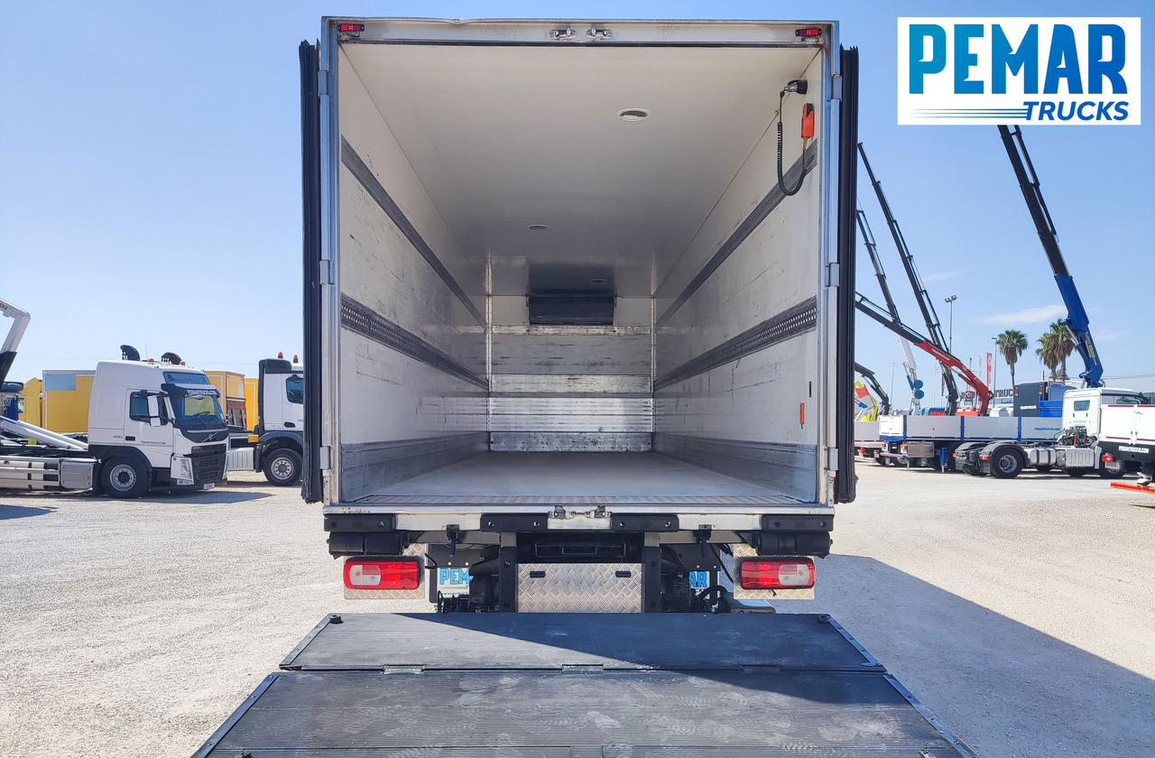 Tovornjak hladilnik DAF CF 330 FRIGORIFICO 18T: slika 11