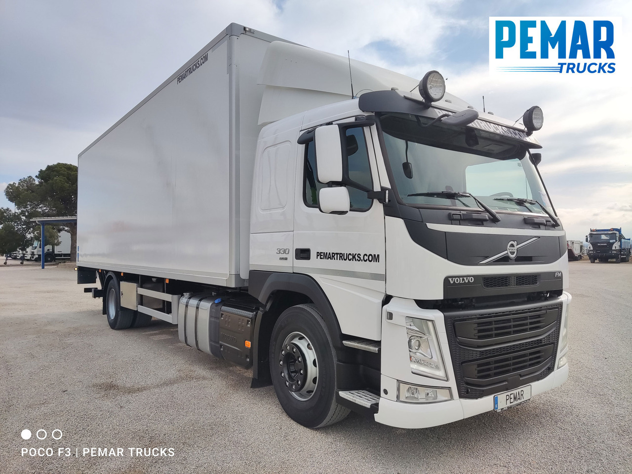 VOLVO FM 330 4X2 FRIGORIFICO 18T EURO 6 - Tovornjak hladilnik: slika 3 VOLVO FM 330 4X2 FRIGORIFICO 18T EURO 6 - Tovornjak hladilnik: slika 3