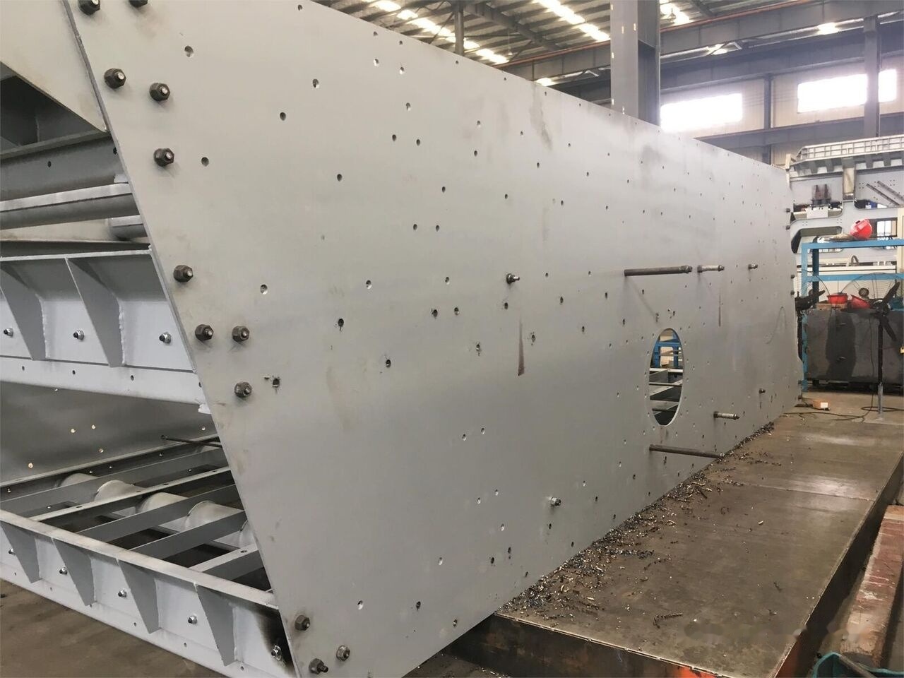Kinglink Copper Ore Circular Vibrating Screen 3YA2160 | 200TPH - Presejalnik: slika 4 Kinglink Copper Ore Circular Vibrating Screen 3YA2160 | 200TPH - Presejalnik: slika 4