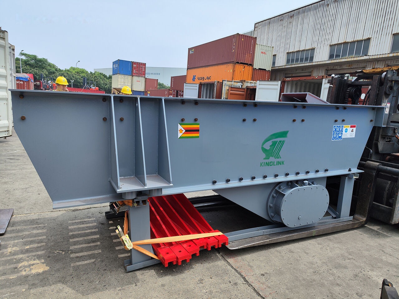 Kinglink Heavy-Duty Vibrating Grizzly Feeder ZSW380x96 - Rudarski stroji: slika 2 Kinglink Heavy-Duty Vibrating Grizzly Feeder ZSW380x96 - Rudarski stroji: slika 2